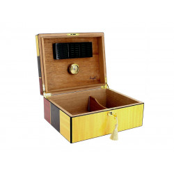 Humidor 50 szál szivar részére, Cigarman mintás, lakkozott szivartartó doboz, kulccsal zárható, párásító és belső hygrometer - Angelo